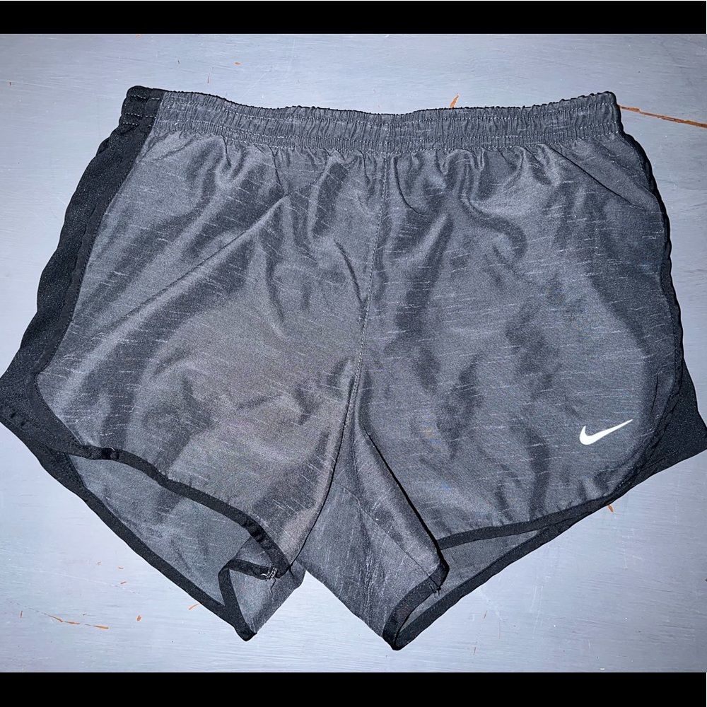 Girl’s L Nike Shorts
